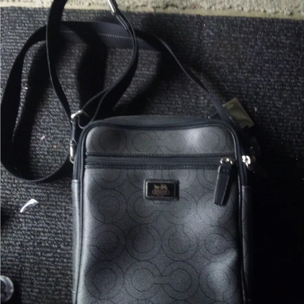 Coach preowned messenger, crossbody, bag Men’s, Women or Unisex. - Picture 4 of 15